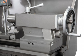 Токарно-винторезный станок серии ZX GH-1860ZX DRO RFS