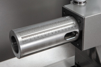 Токарно-винторезный станок серии ZX GH-1860ZX DRO RFS