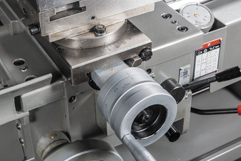 Токарно-винторезный станок GHB-1330A