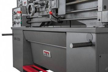 Токарно-винторезный станок GHB-1330A