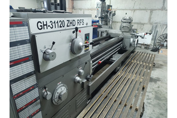 GH-31120 ZHD RFS Токарно-винторезный станок